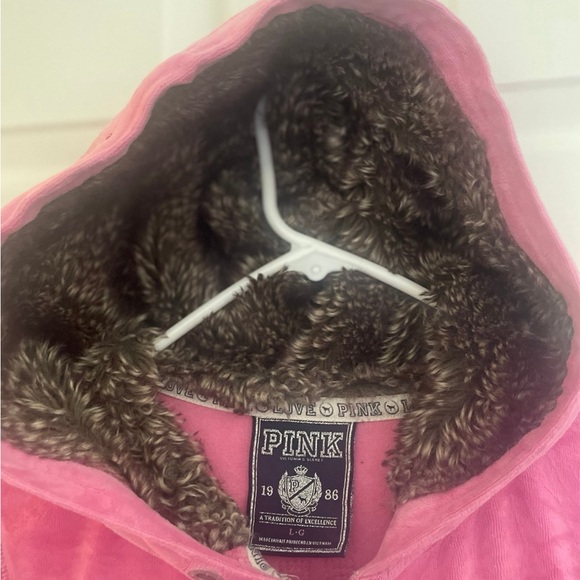 VS PINK HTF VIBTAGE RARE BLING “INVITE ONLY” FAUX FUR HOODIE sz. L - Picture 5 of 8